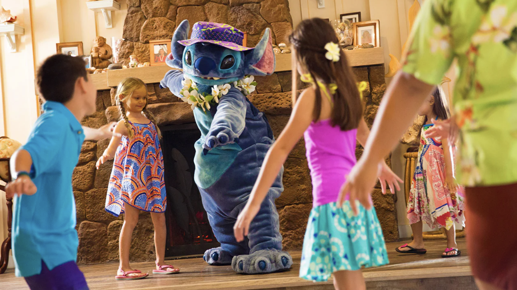 Stitch at Aulani dancing with kids