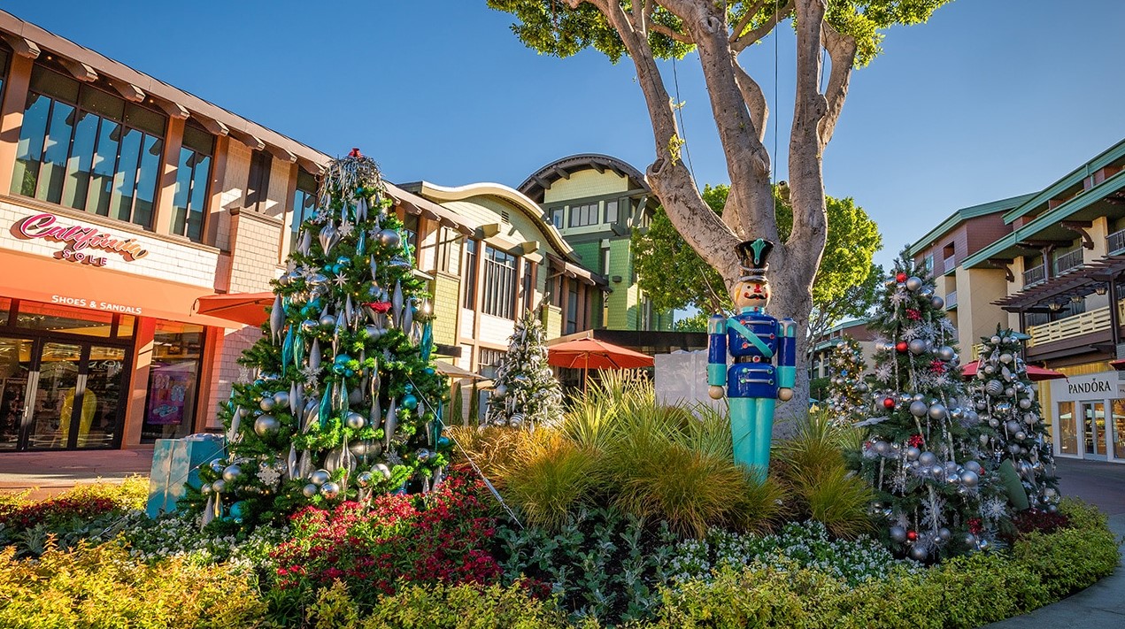 Enjoy the Splendor of the Season at Downtown Disney District
