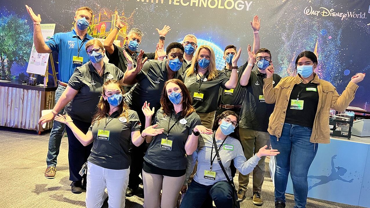 Disney VoluntEARS Inspire Future Storytellers at Otronicon