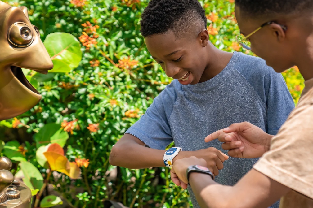MagicBand Interactive Statues at Disney World