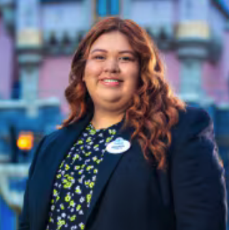 Amanda Arreguin Headshot