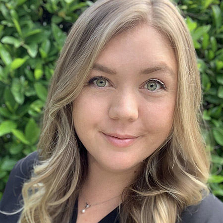 Nicole Dicken Headshot