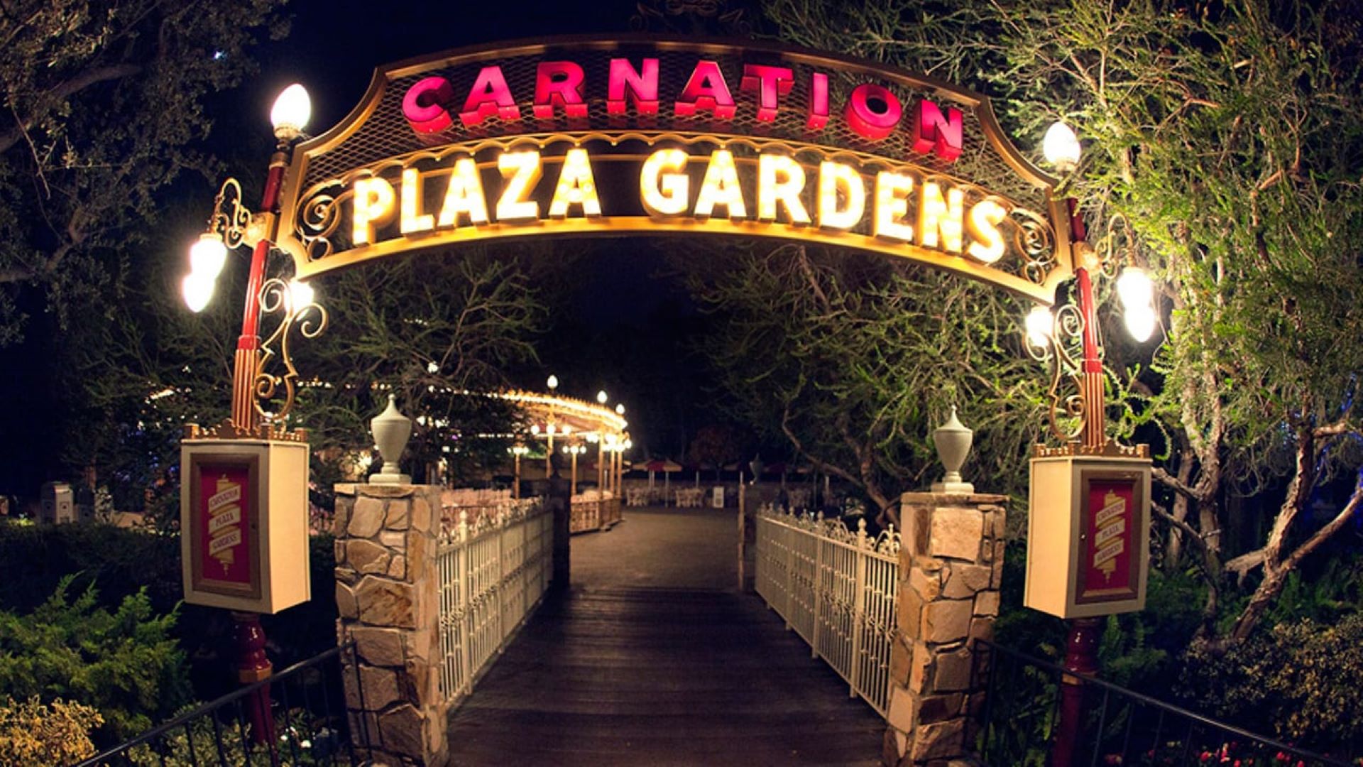 A Look Back: Carnation Plaza Gardens Debuts in 1956