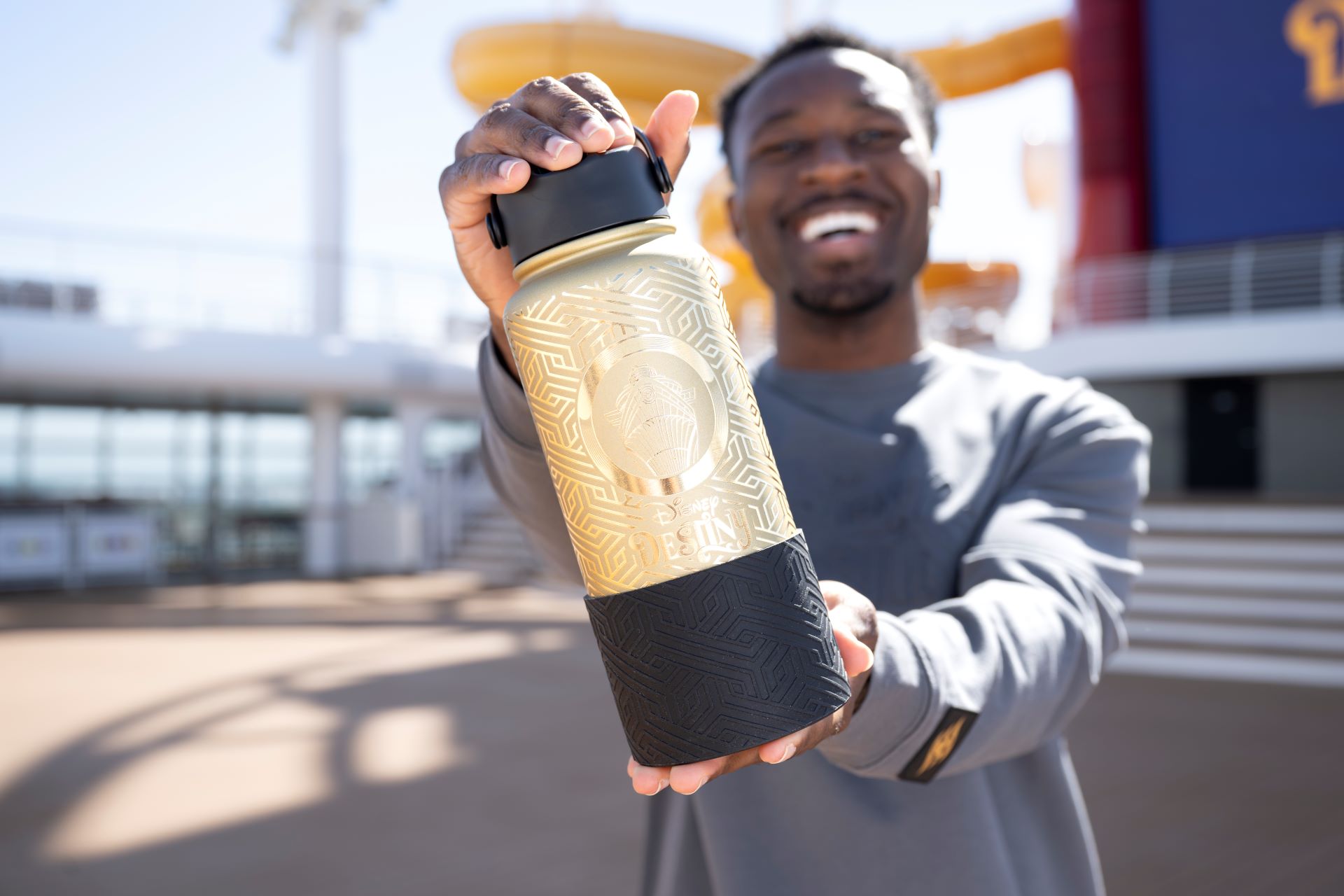 New Merchandise Collections Exclusive to the Disney Destiny - Disney Destiny Logo Collection (4)