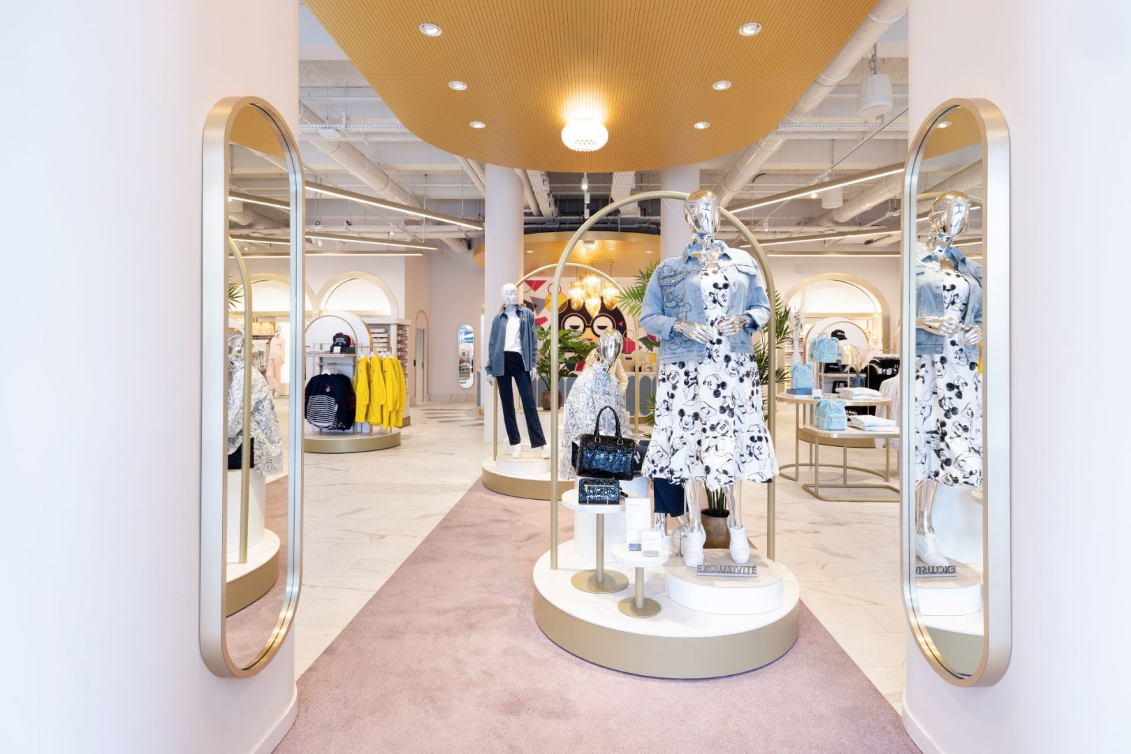 Disneyland Paris Releases Construction Updates: Disney Adventure World and More - Disney Village (7)