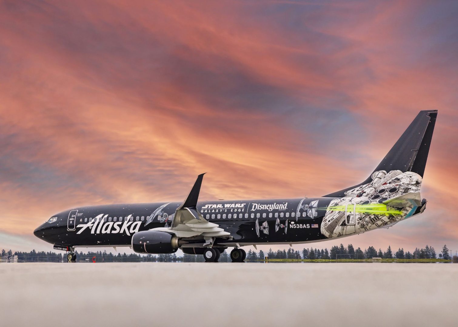 Alaska Airlines Unveils its New Disneyland Resort-Themed Plane “Tiana’s Bayou Adventure Flyer”