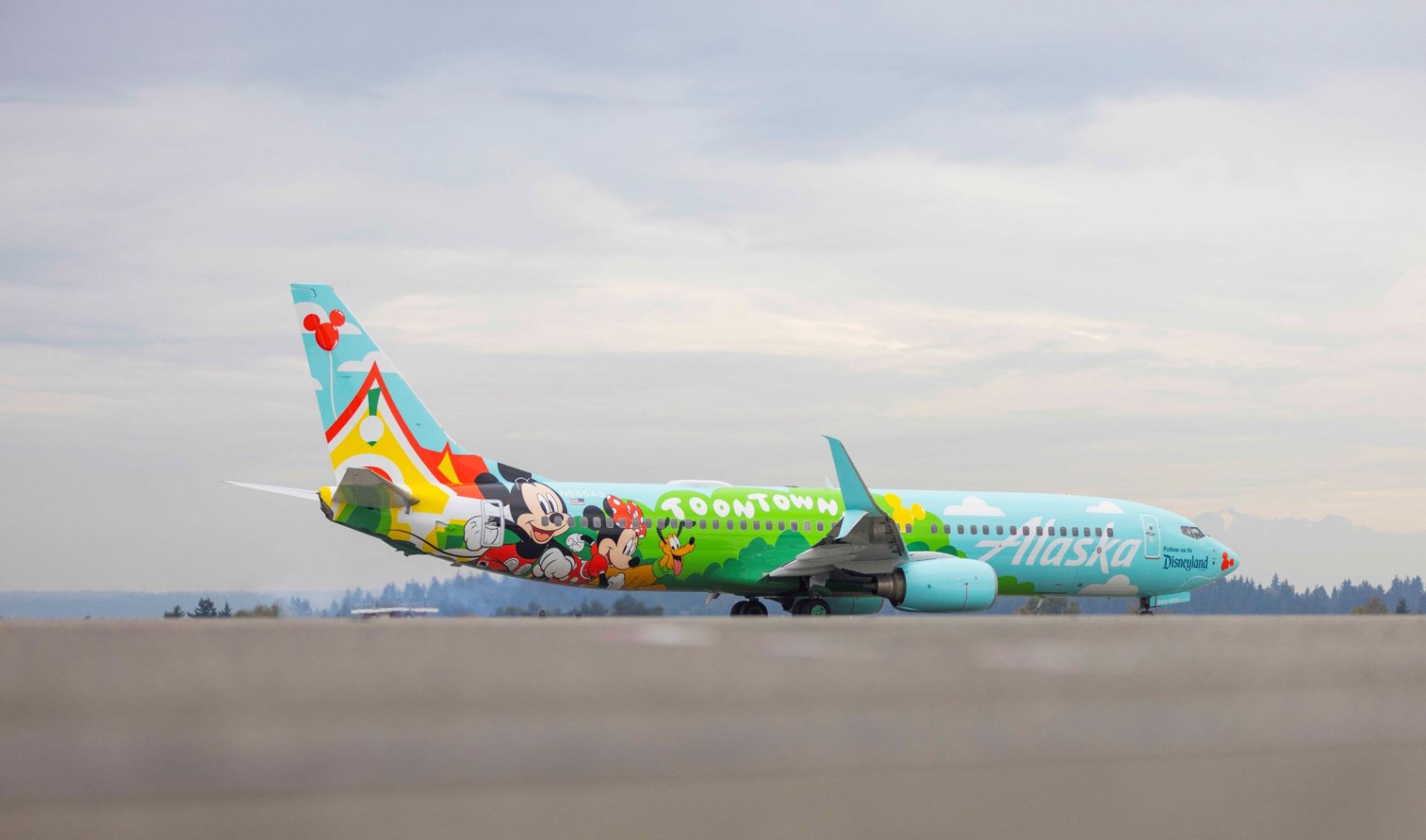 Alaska Airlines Unveils its New Disneyland Resort-Themed Plane “Tiana’s Bayou Adventure Flyer"