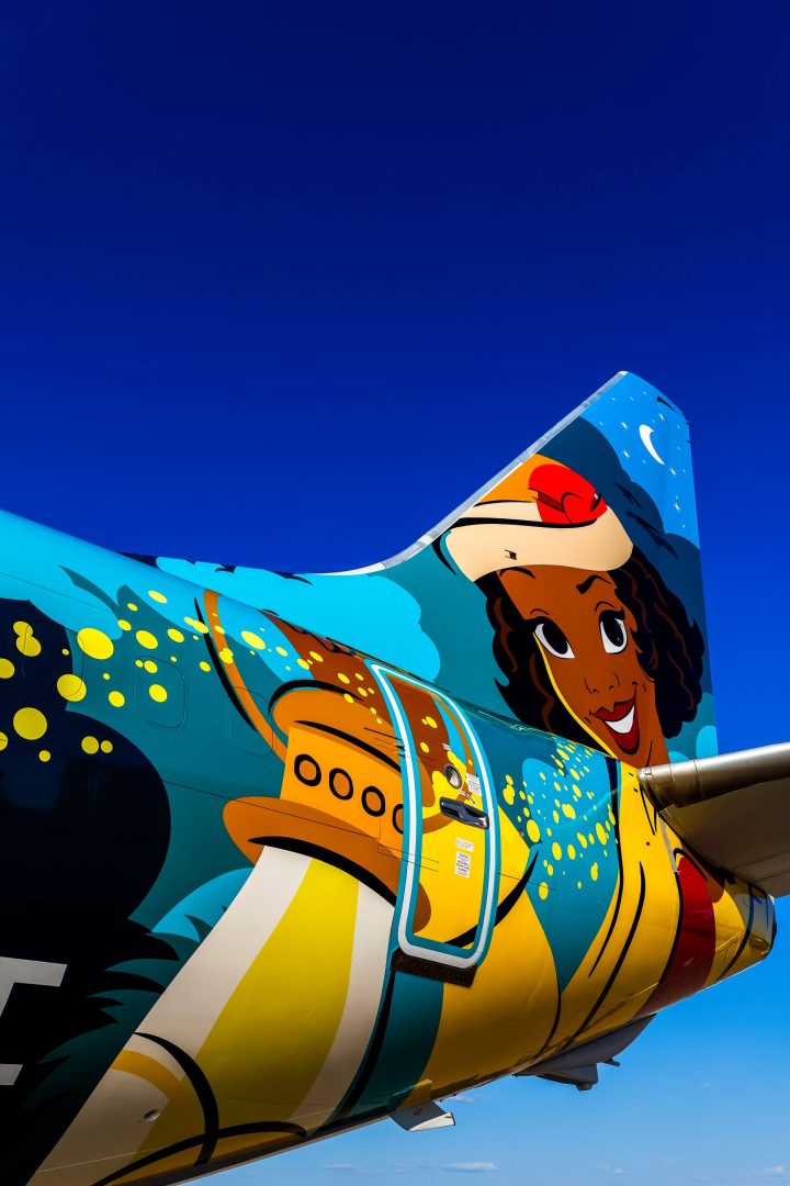 Alaska Airlines Unveils its New Disneyland Resort-Themed Plane “Tiana’s Bayou Adventure Flyer”