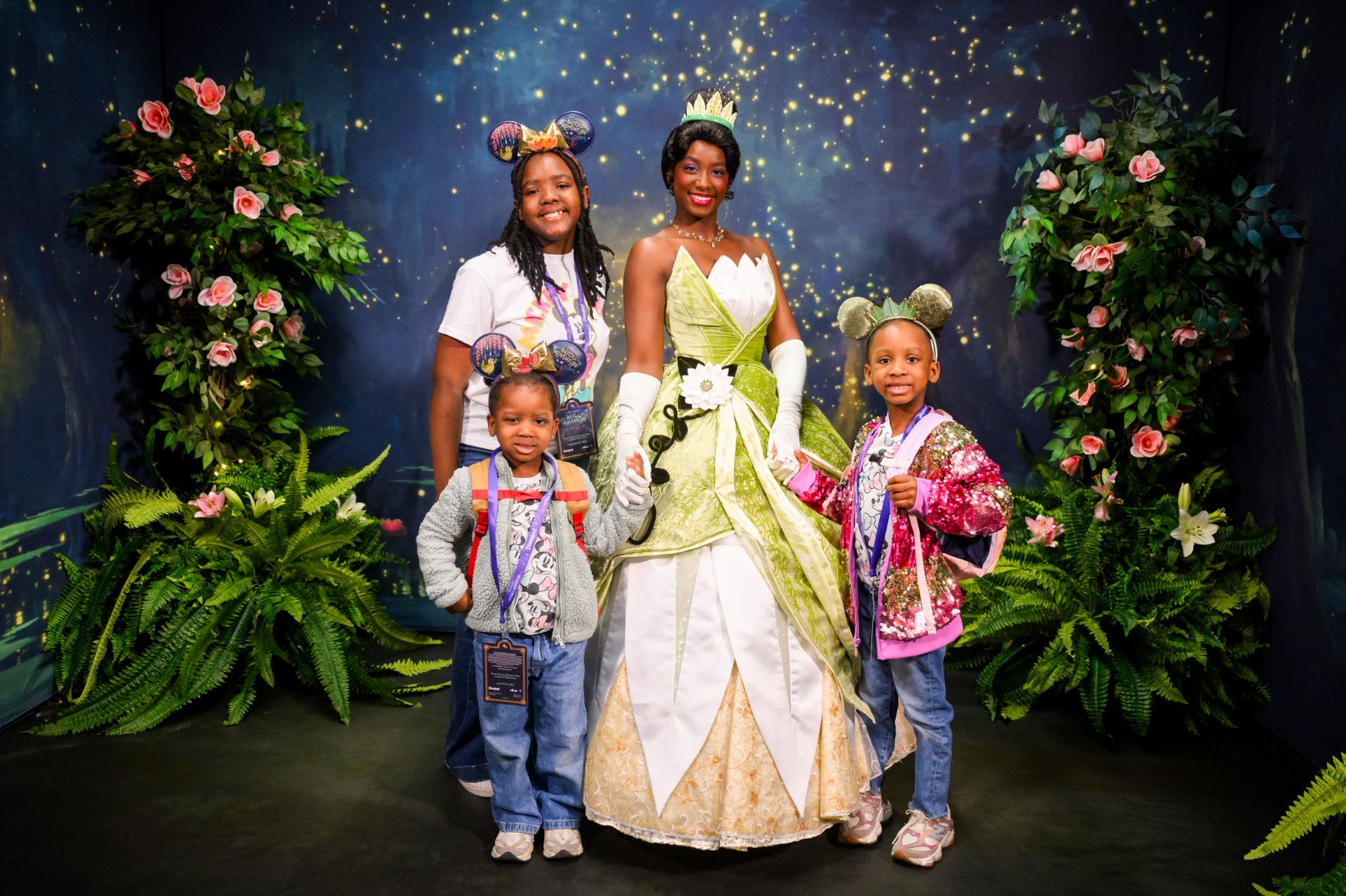 Alaska Airlines Unveils its New Disneyland Resort-Themed Plane “Tiana’s Bayou Adventure Flyer”