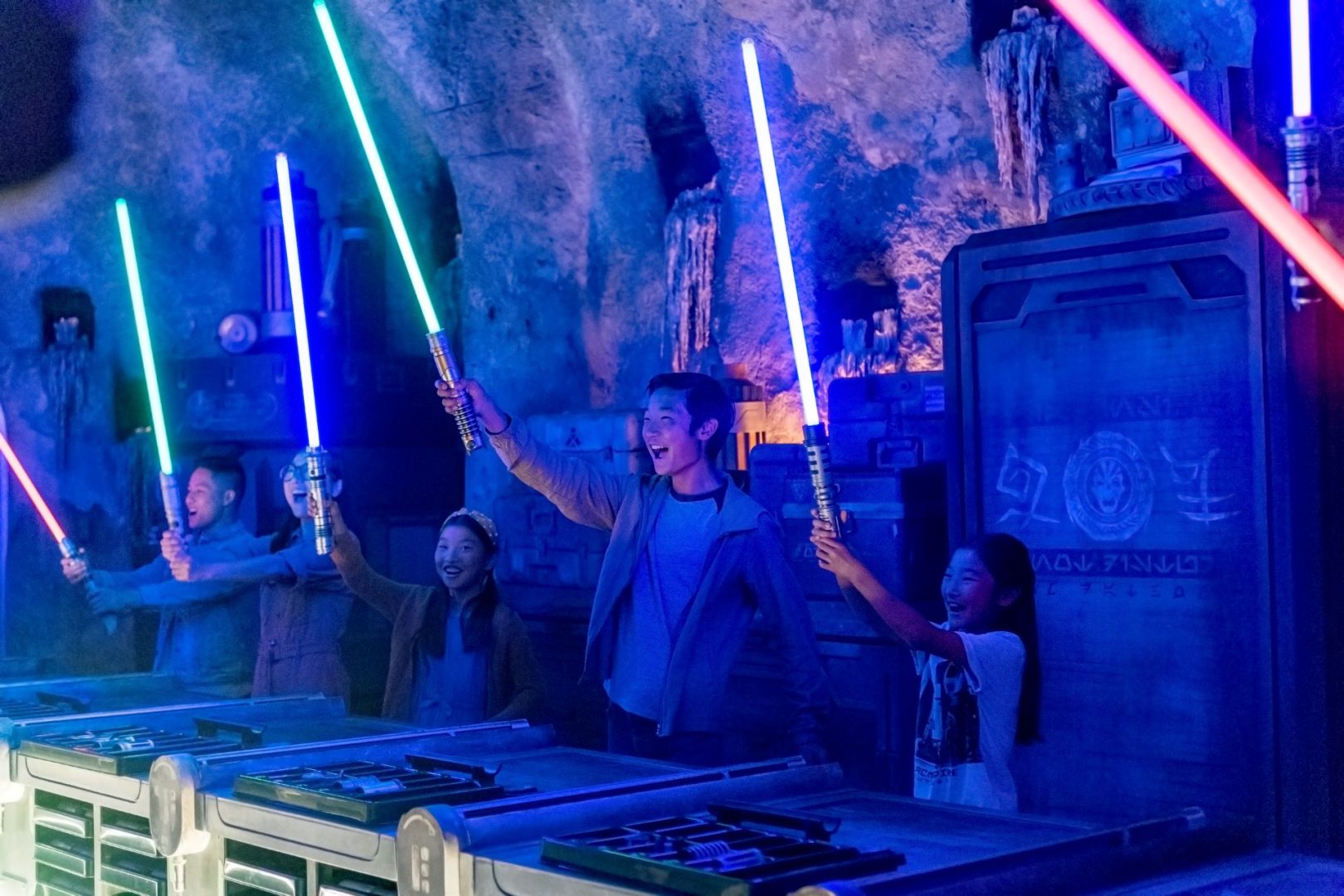 Guide to planning a Disneyland Vacation