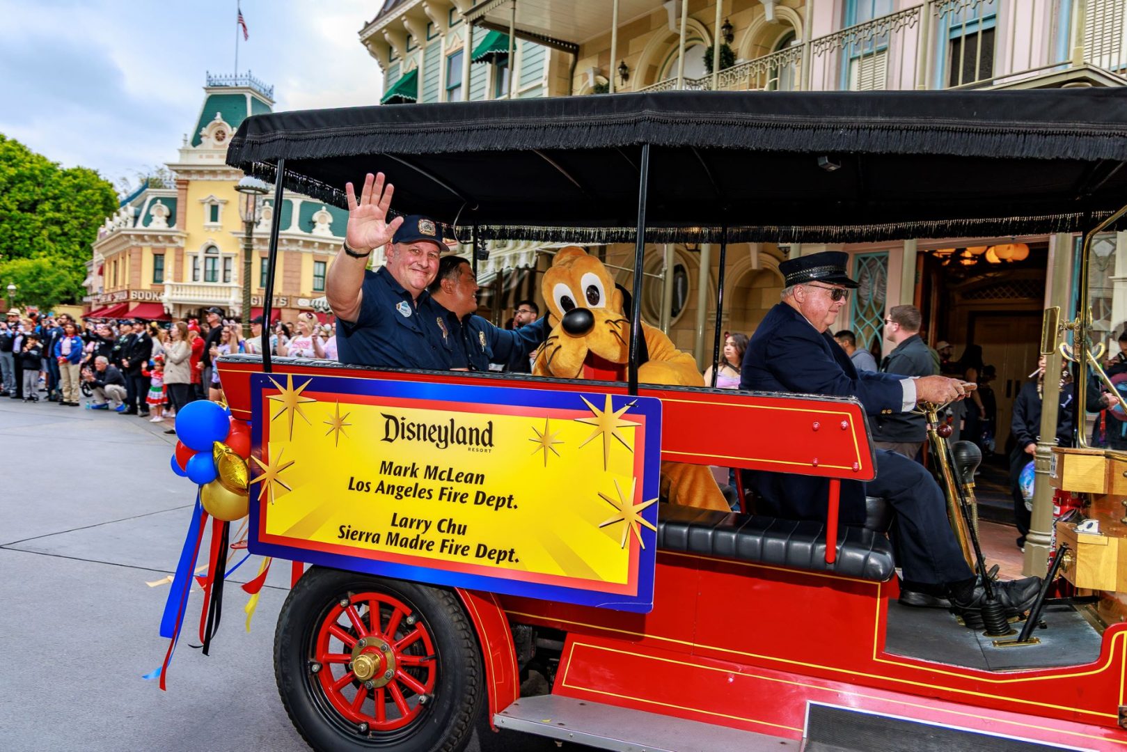 Heroes of L.A. Fires Honored with Cavalcade at Disneyland