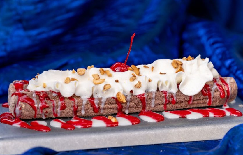 Disneyland 70 Banana Split Churro