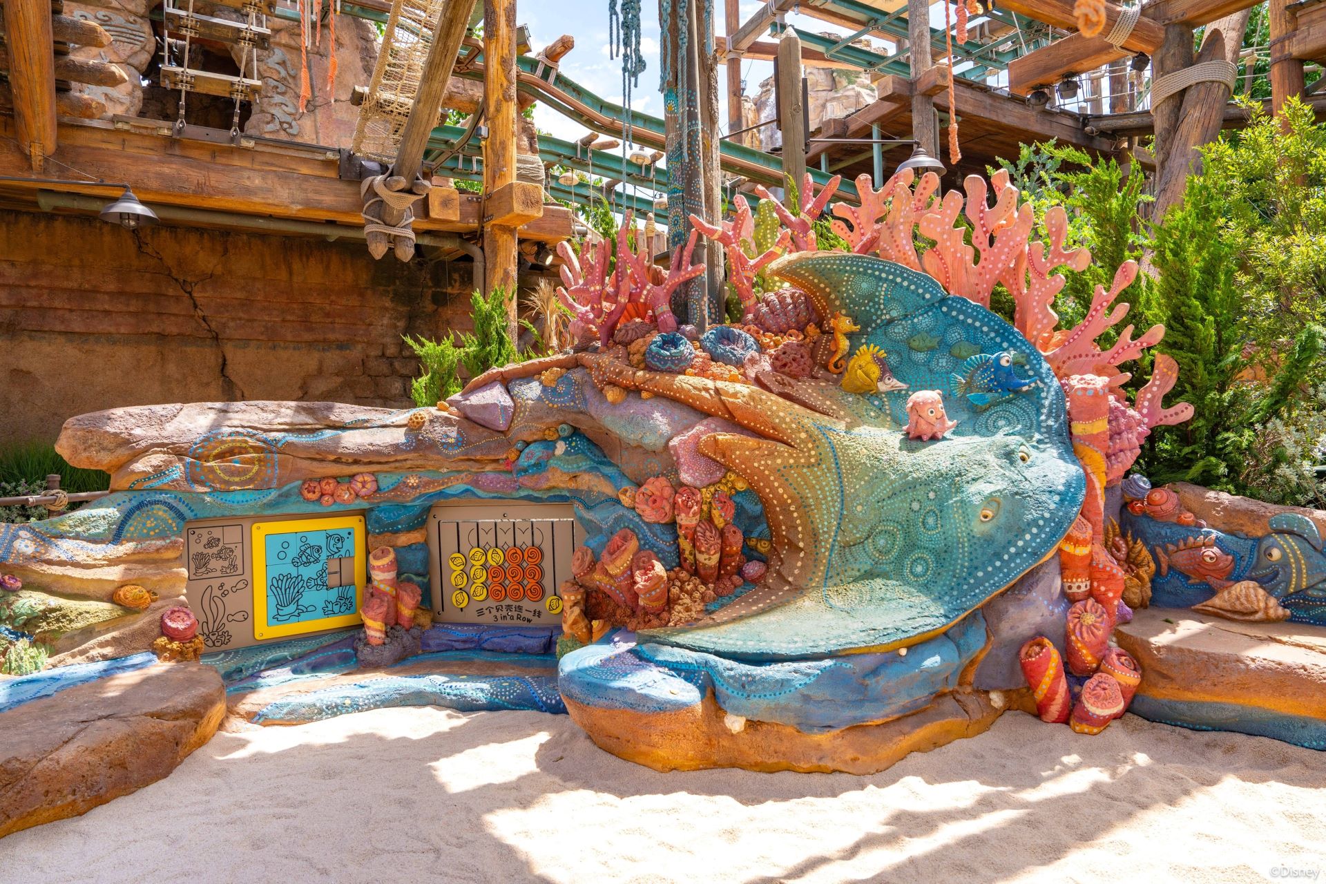 Summer Kicks Off at Shanghai Disney Resort