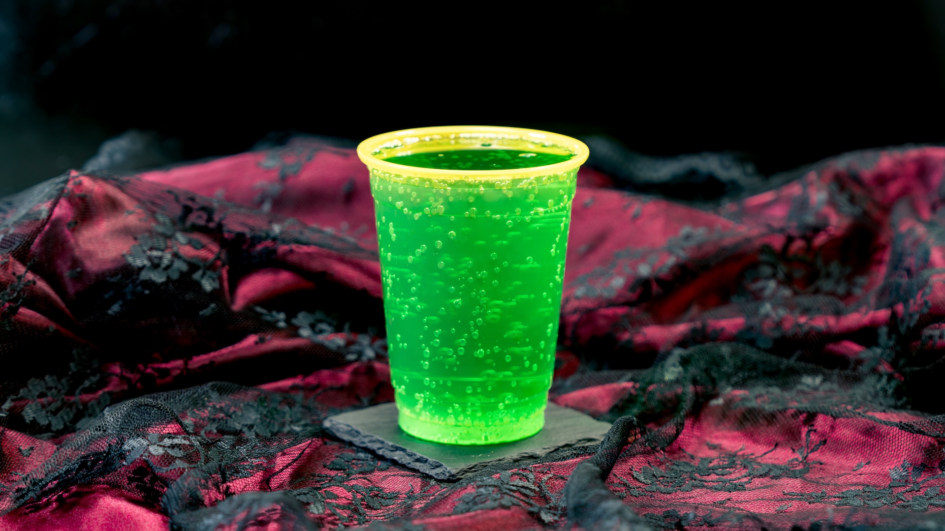 Unsung Brewery Poison Apple Seltzer