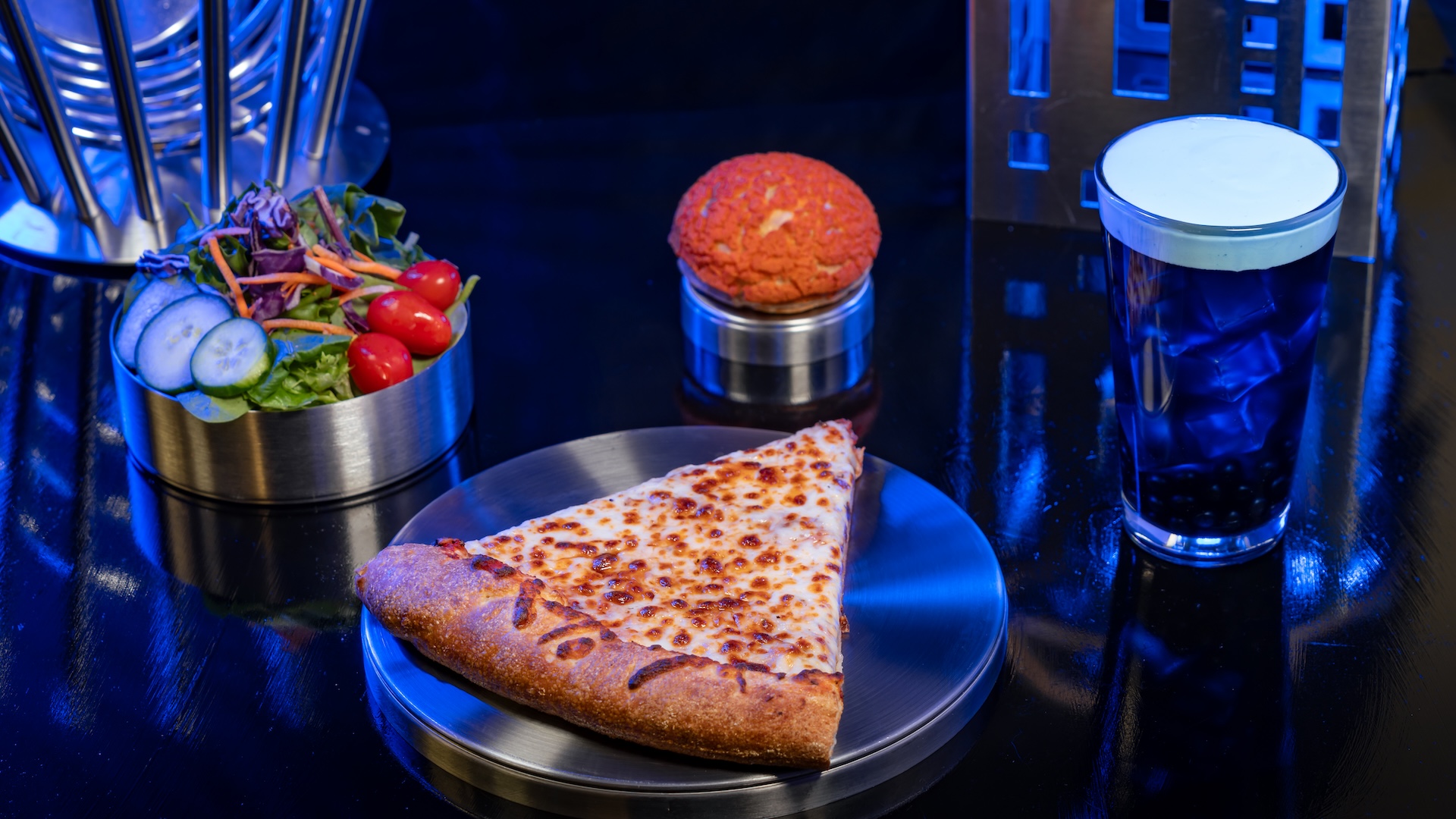 The Fantastic Four: First Steps Cheese Pizza Combo at DLR