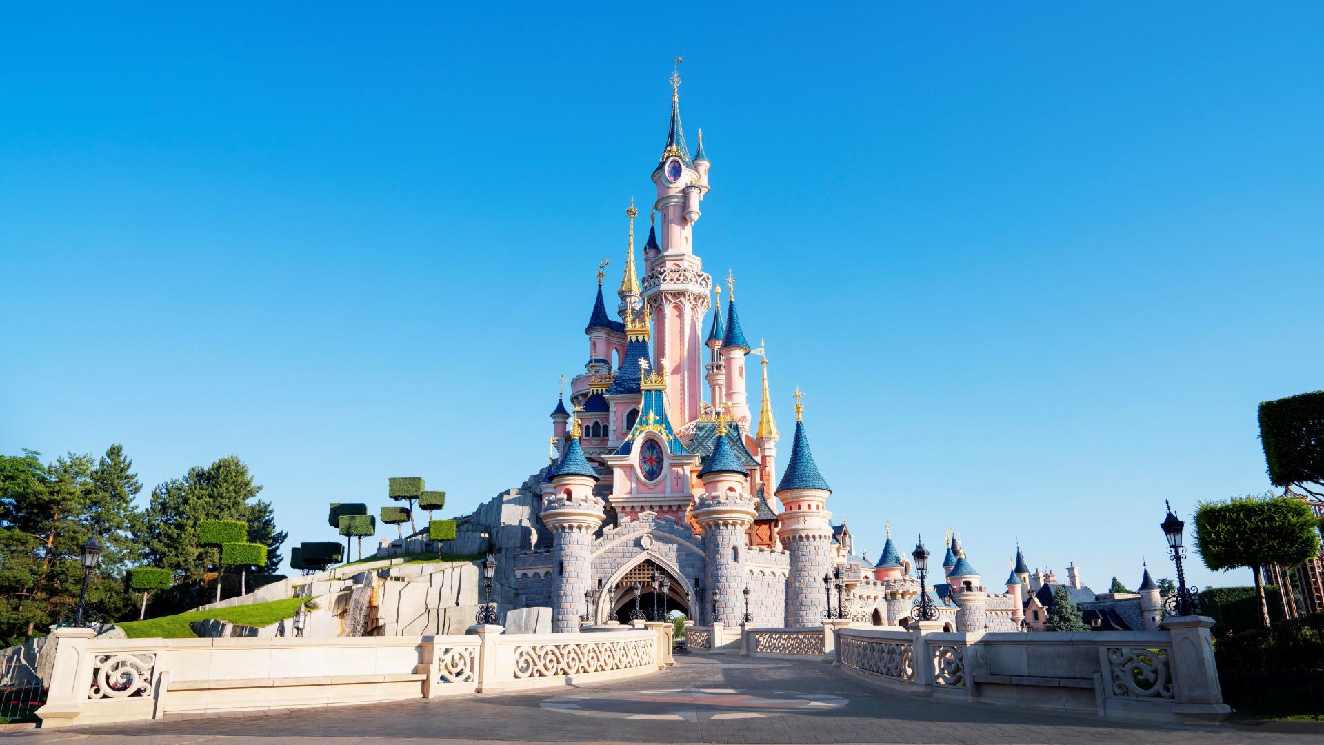 Planning a Visit to Disneyland Paris Tips, Tricks and Must-Know Info