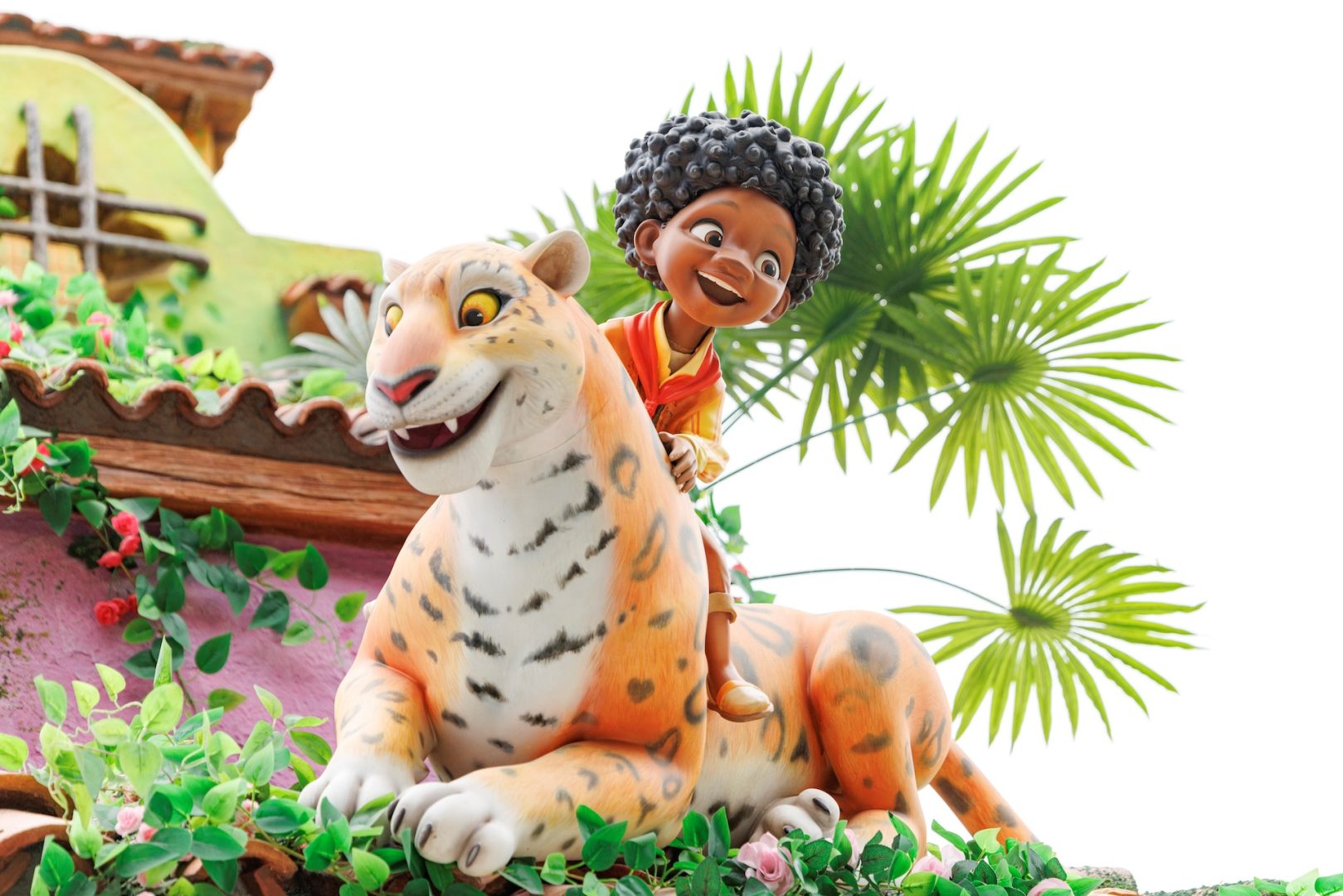 HKDL 20A Friendtastic Parade Encanto Float