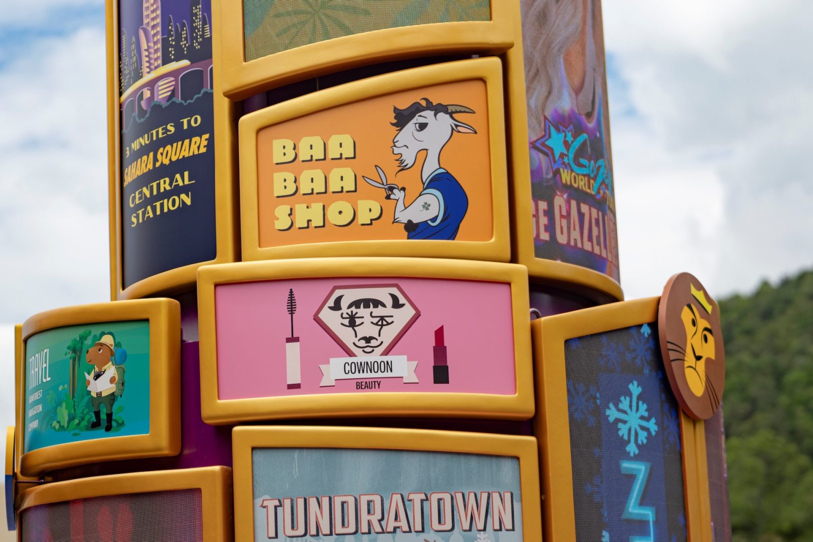 HKDL 20A Friendtastic Parade Zootopia Float