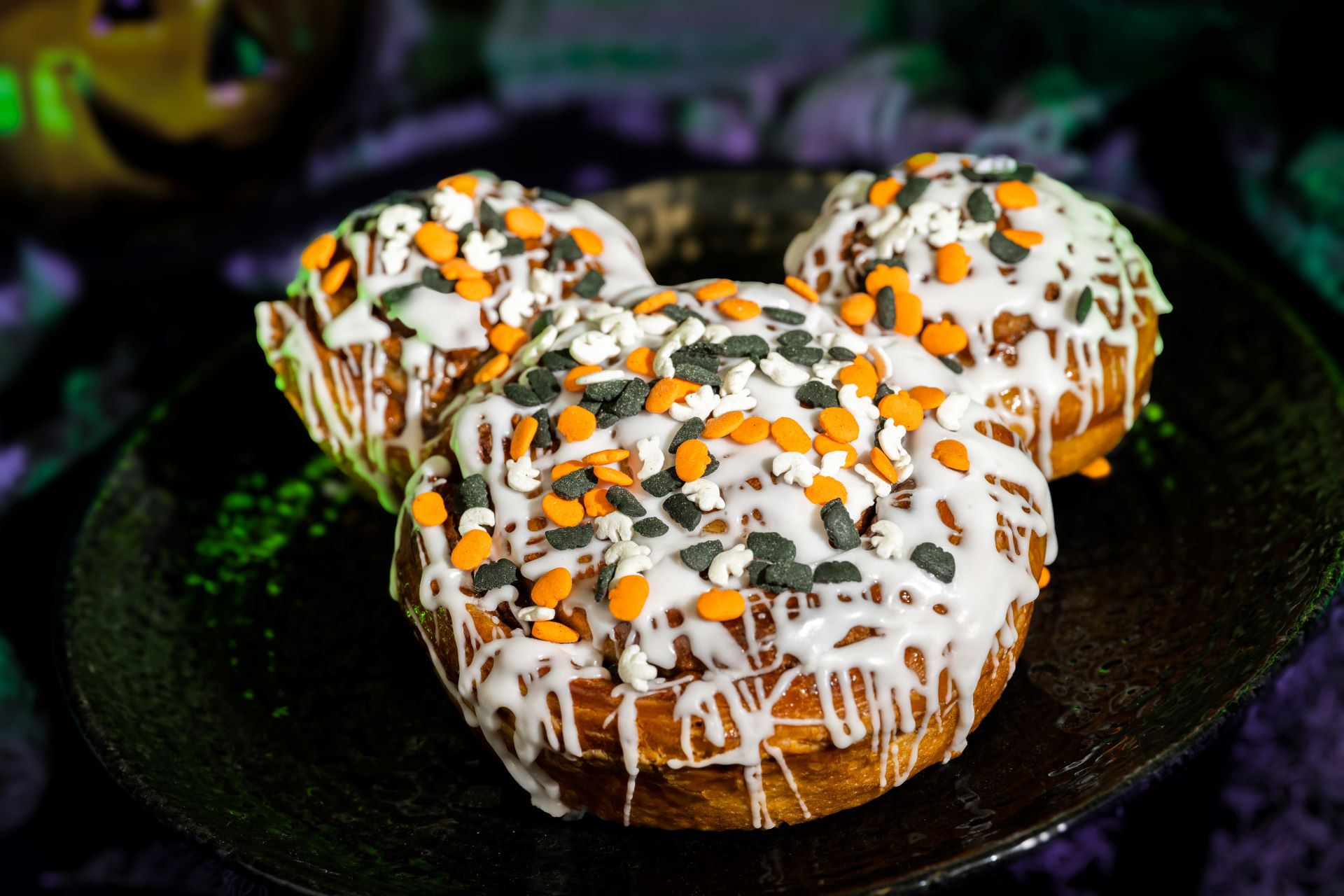 2025 Mickey's Not-So-Scary Halloween Party - Cinnamon Roll