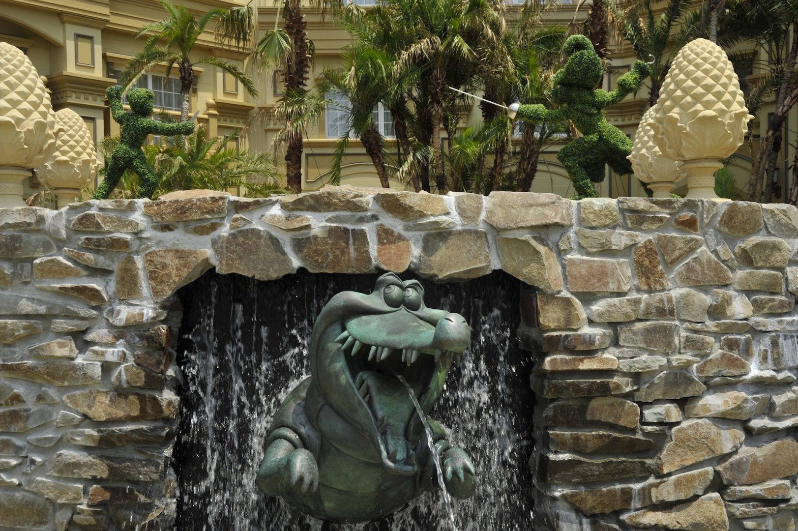 Tokyo Disneyland Hotel crocodile fountain