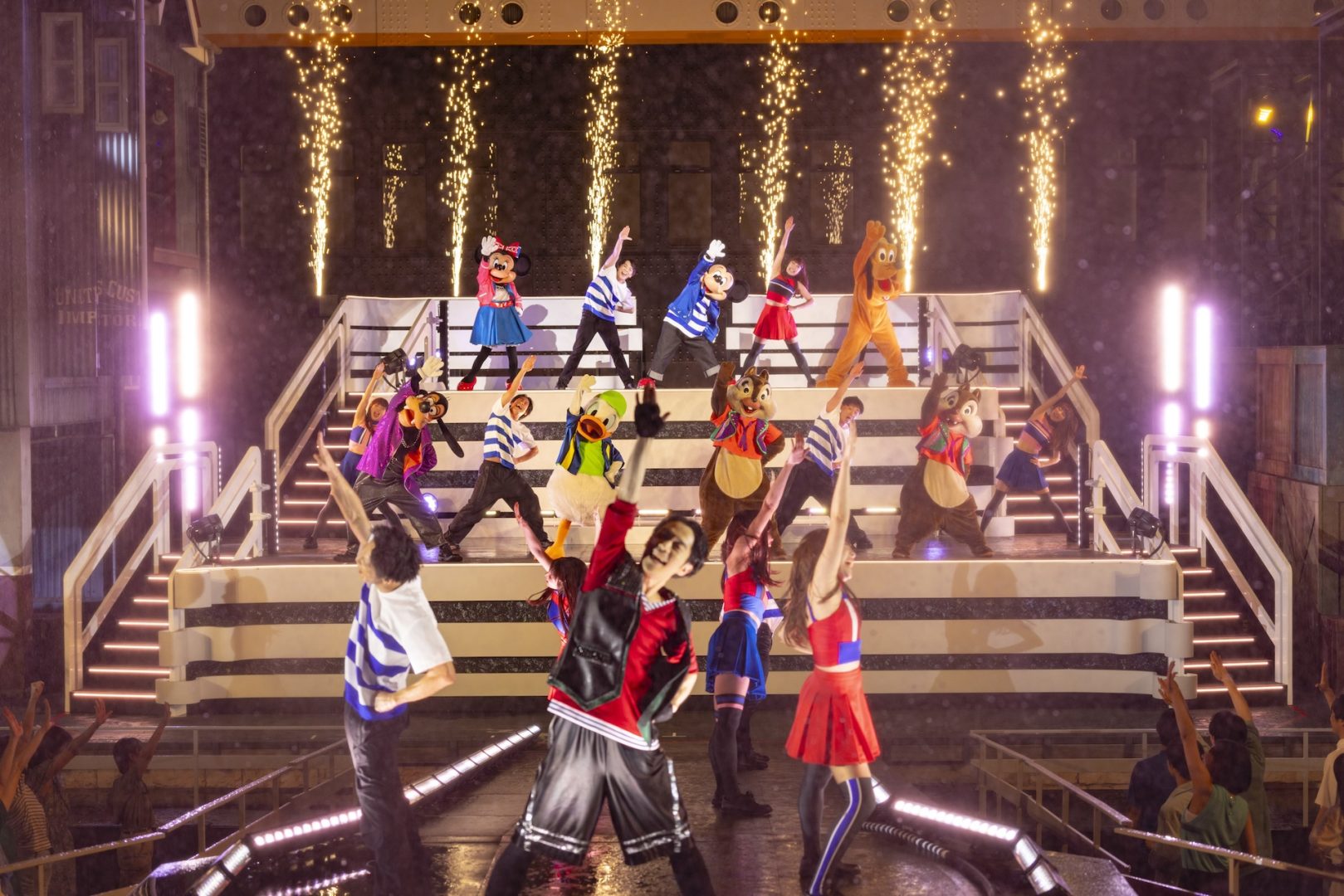 Dockside Stage Show performers on the American Waterfront in Tokyo DisneySea