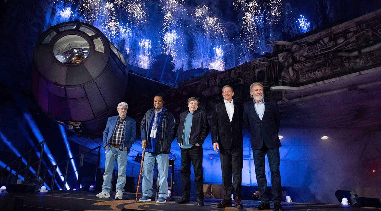 Star Wars Galaxys Edge Opens at Disneyland Resort