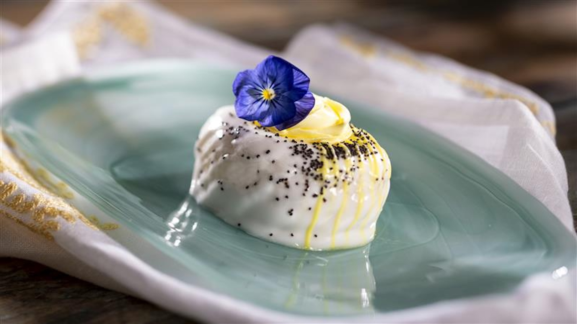 EPCOT Food & Wine Festival Lemon Poppyseed Cake