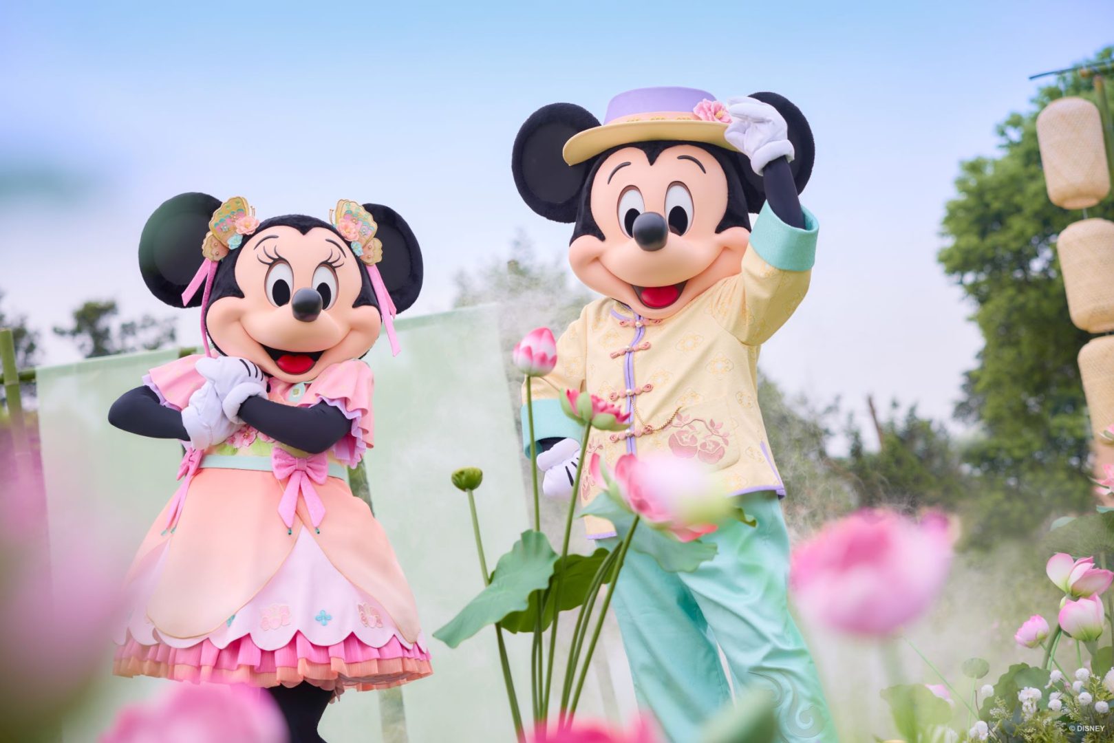 Celebrate with Duffy and Halloween at Shanghai Disney Resort