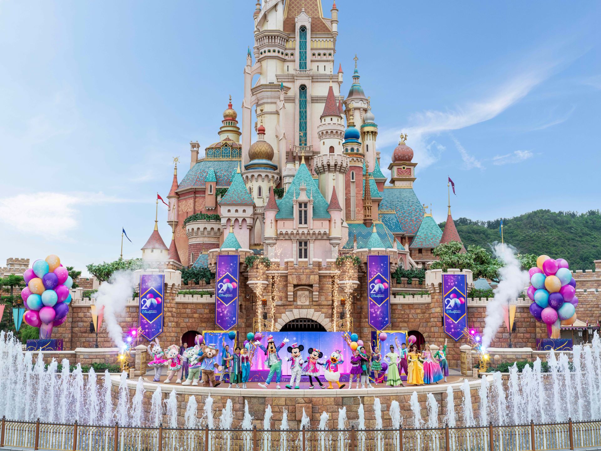Disney Friends Live Party at the Castle! at Hong Kong Disneyland
