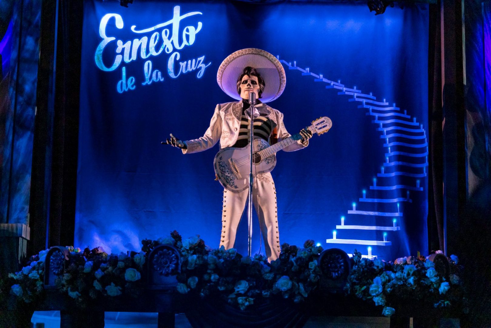 Ernesto de la Cruz at Oogie Boogie Bash