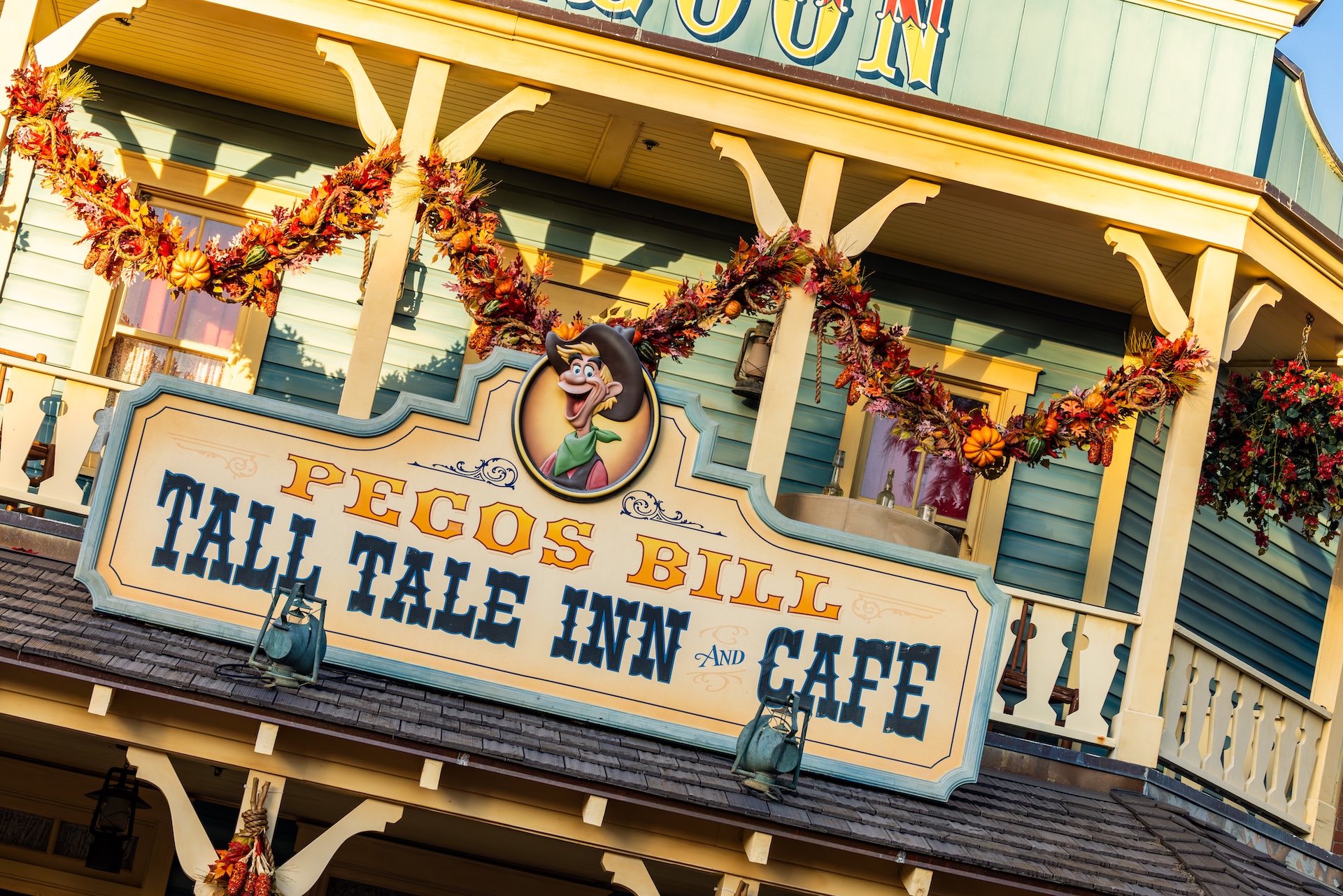Walt Disney World 2025 Fall Season Halloween Decor