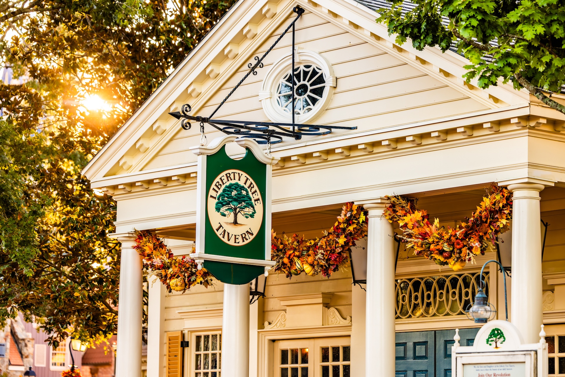 Walt Disney World 2025 Fall Season Halloween Decor