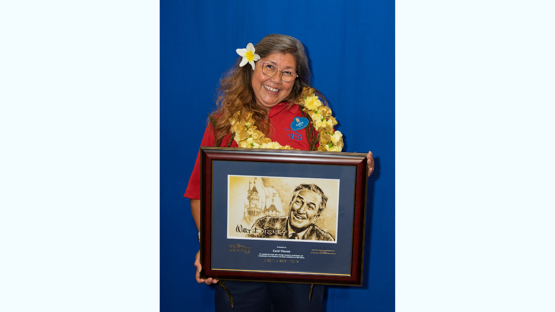 Carol Vincent Recieves the Walt Disney Legacy Award