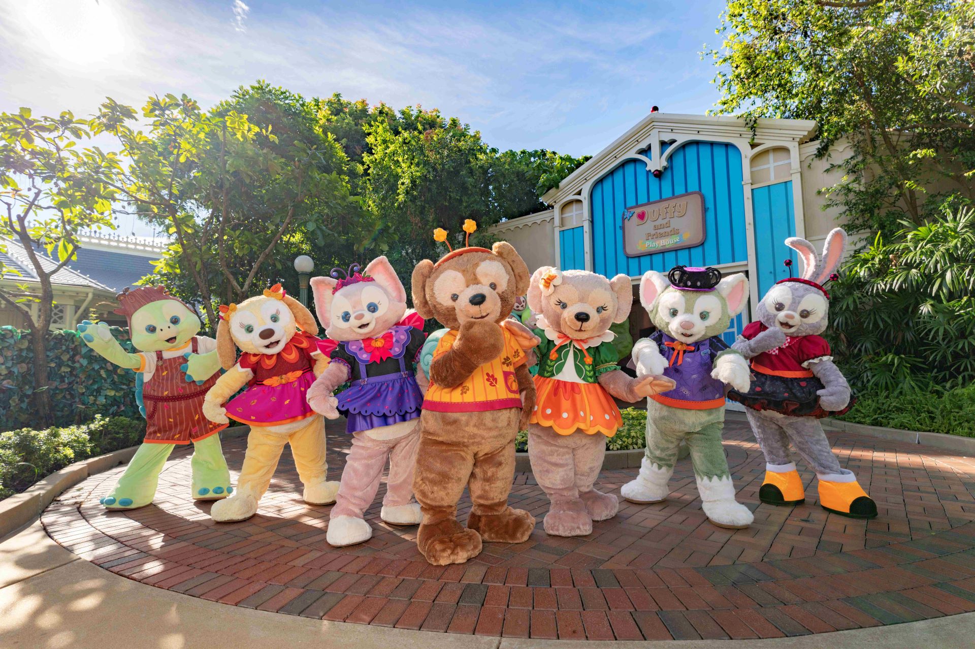 Duffy and Friends at Hong Kong Disneyland Halloween