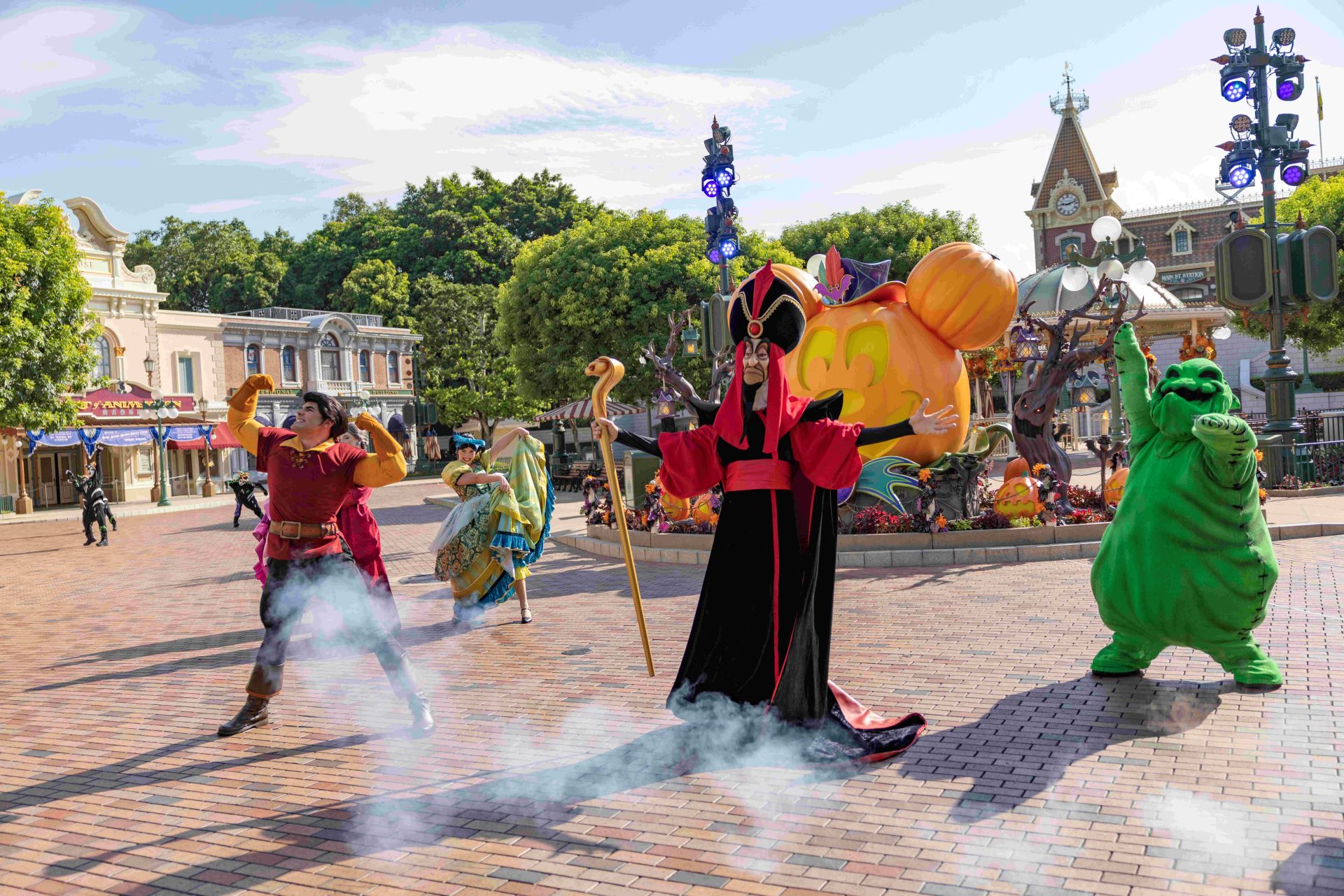 Uninvited Show at Hong Kong Disneyland