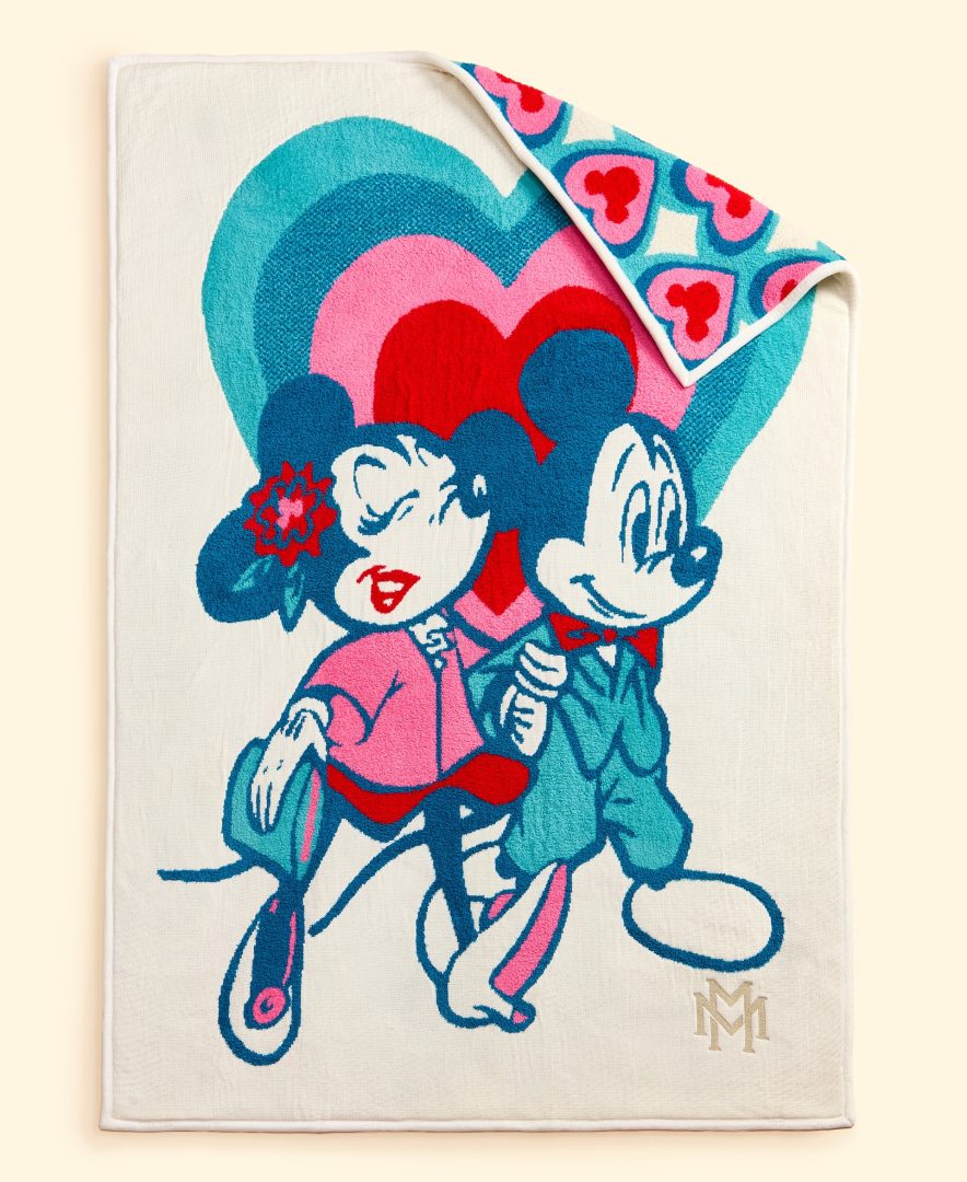 Disney x Macy’s Holiday Collection Mickey & Minnie Reversible Knit Blanket 