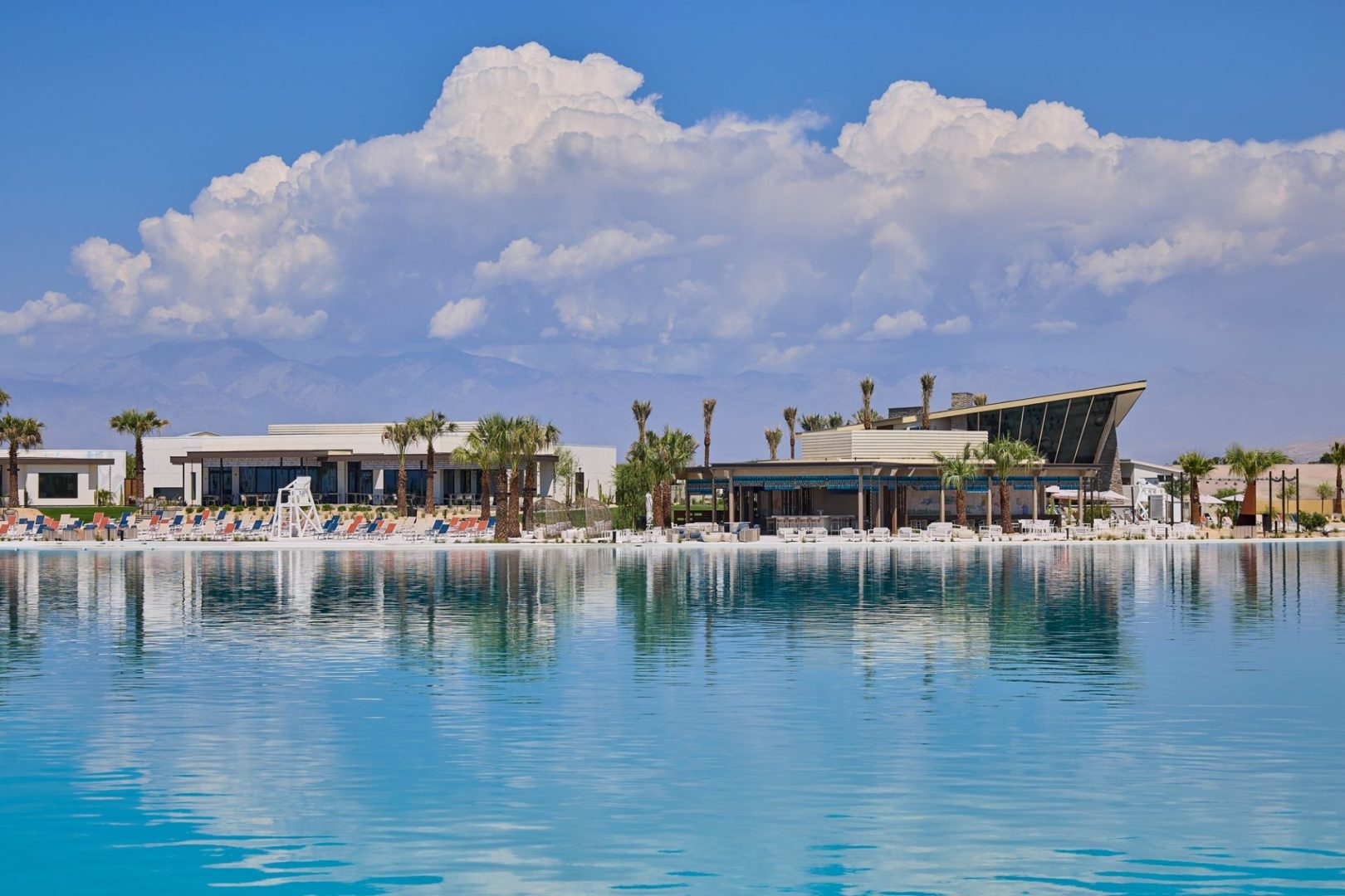 Artisan Club Now Open