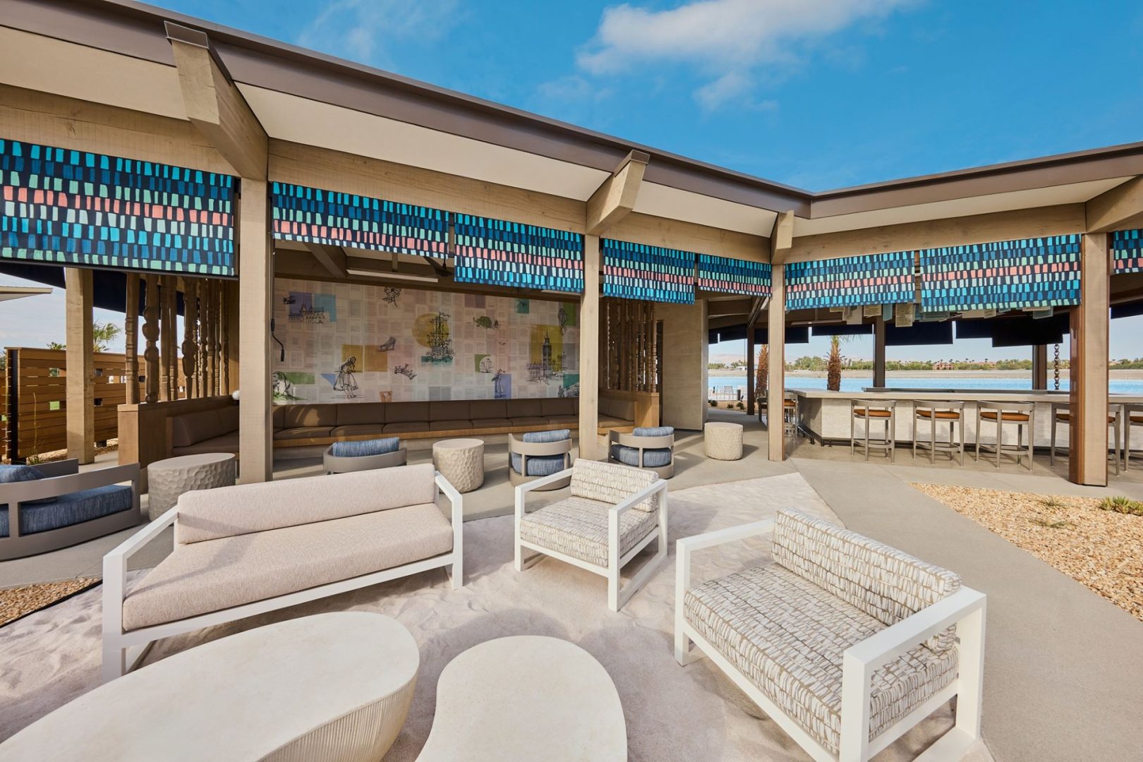 Cotino Artisan Club Plot Twist Exterior