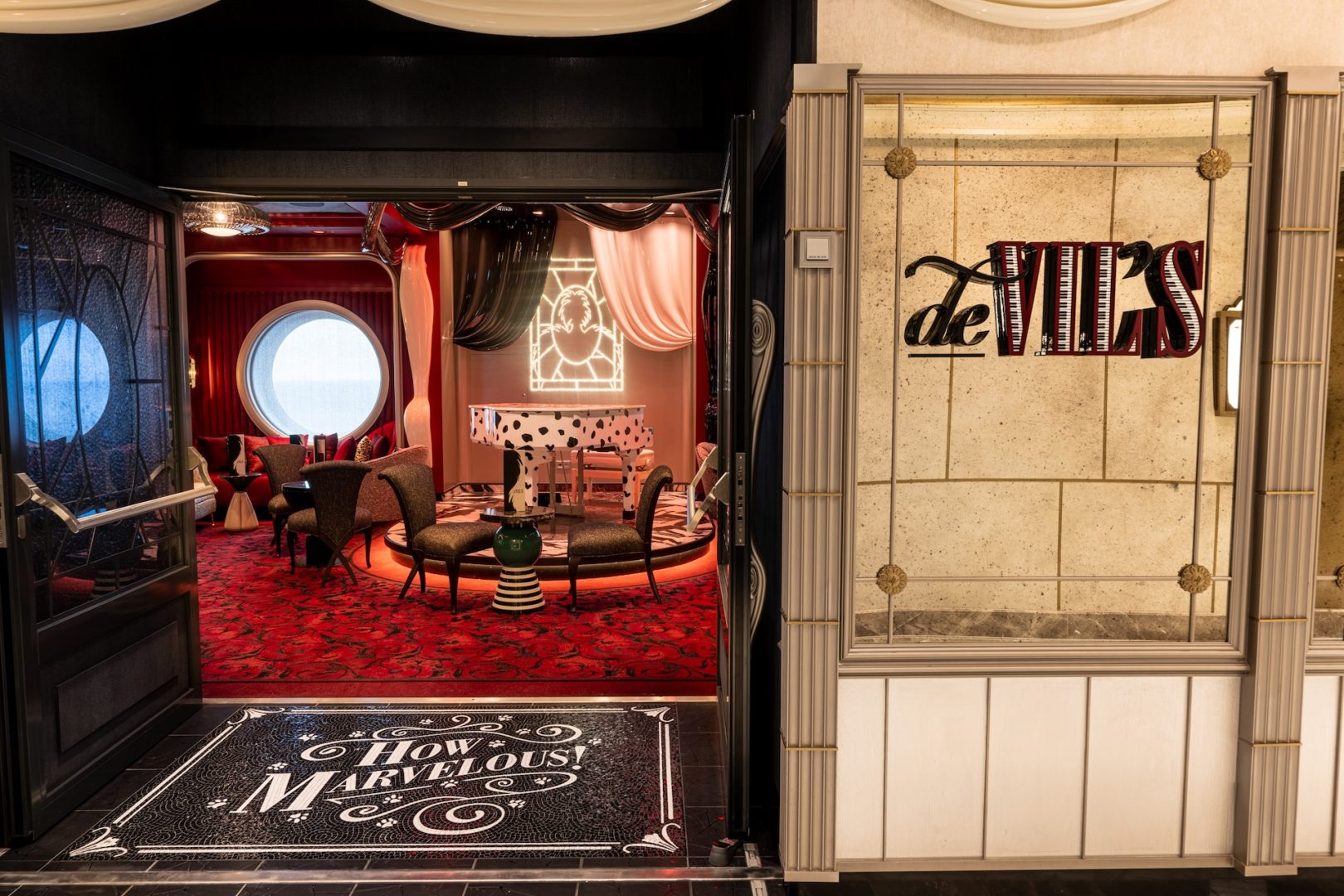 Disney Destiny De Vil's Piano Lounge