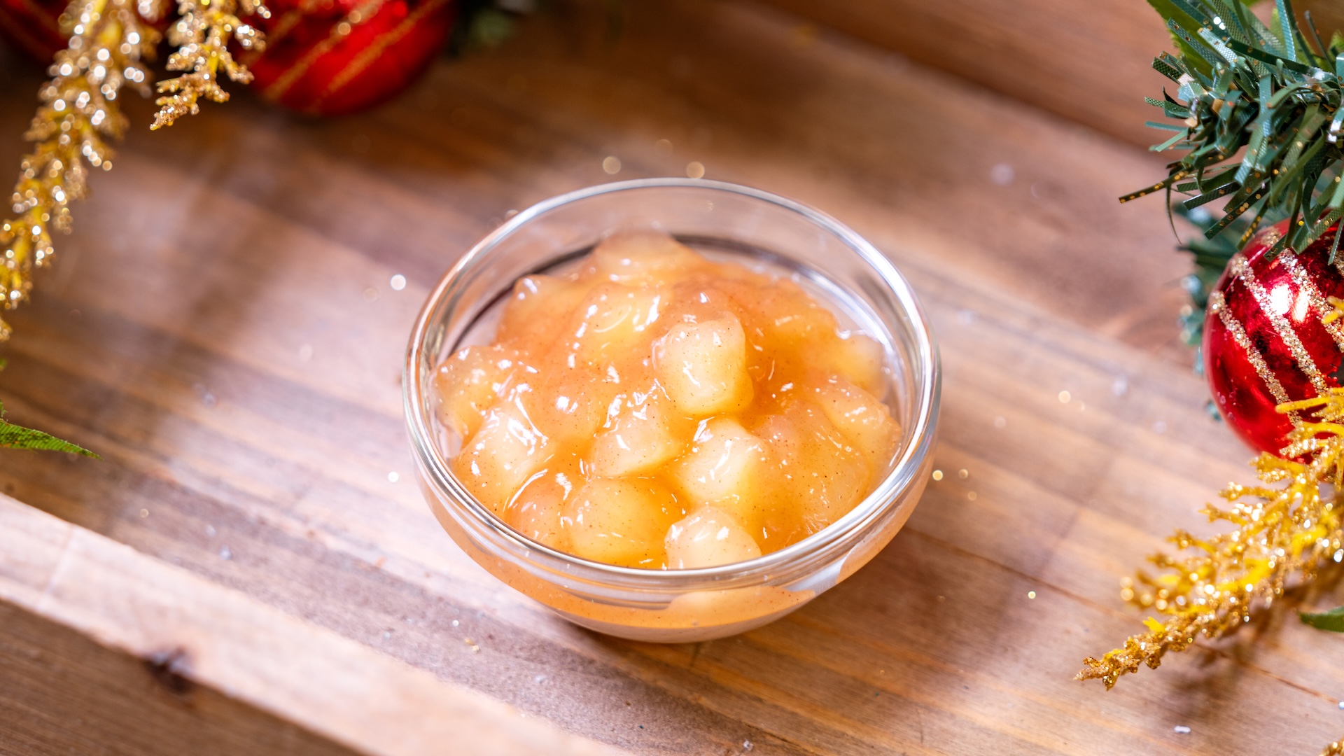 Apple Pie Dipping Sauce: Cream cheese frosting topped with spiced apple compote (New) 