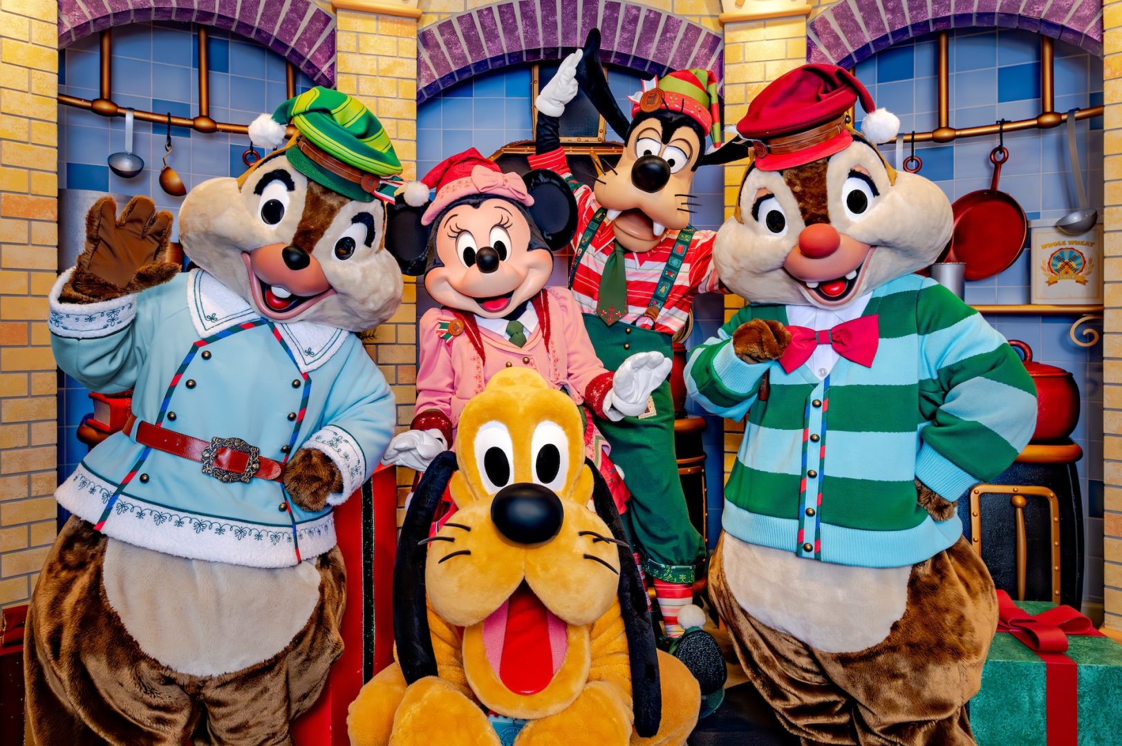 Goofy's Kitchen Celebrates the Holidays