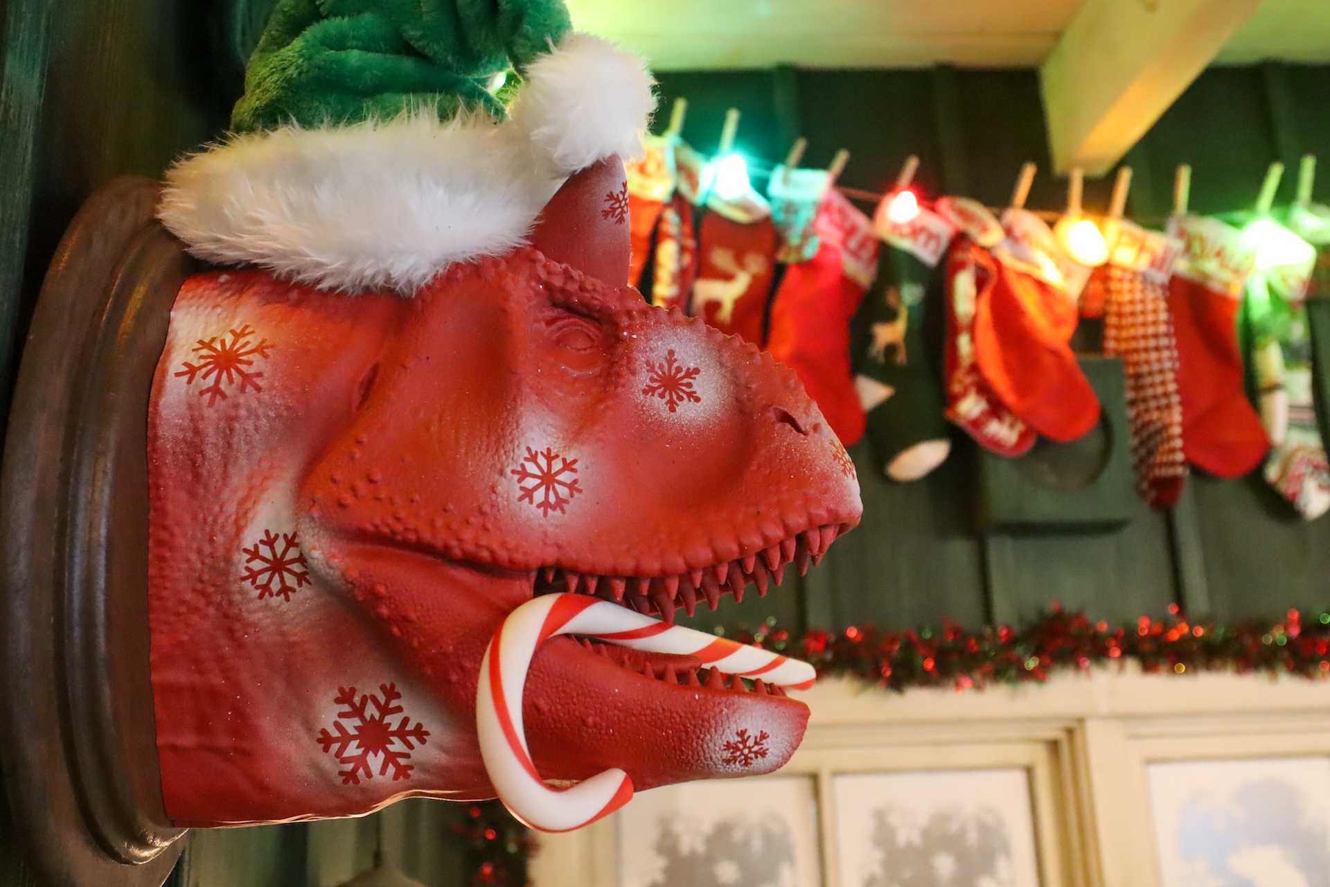 Where to Meet Santa at Disney World This Holiday Season