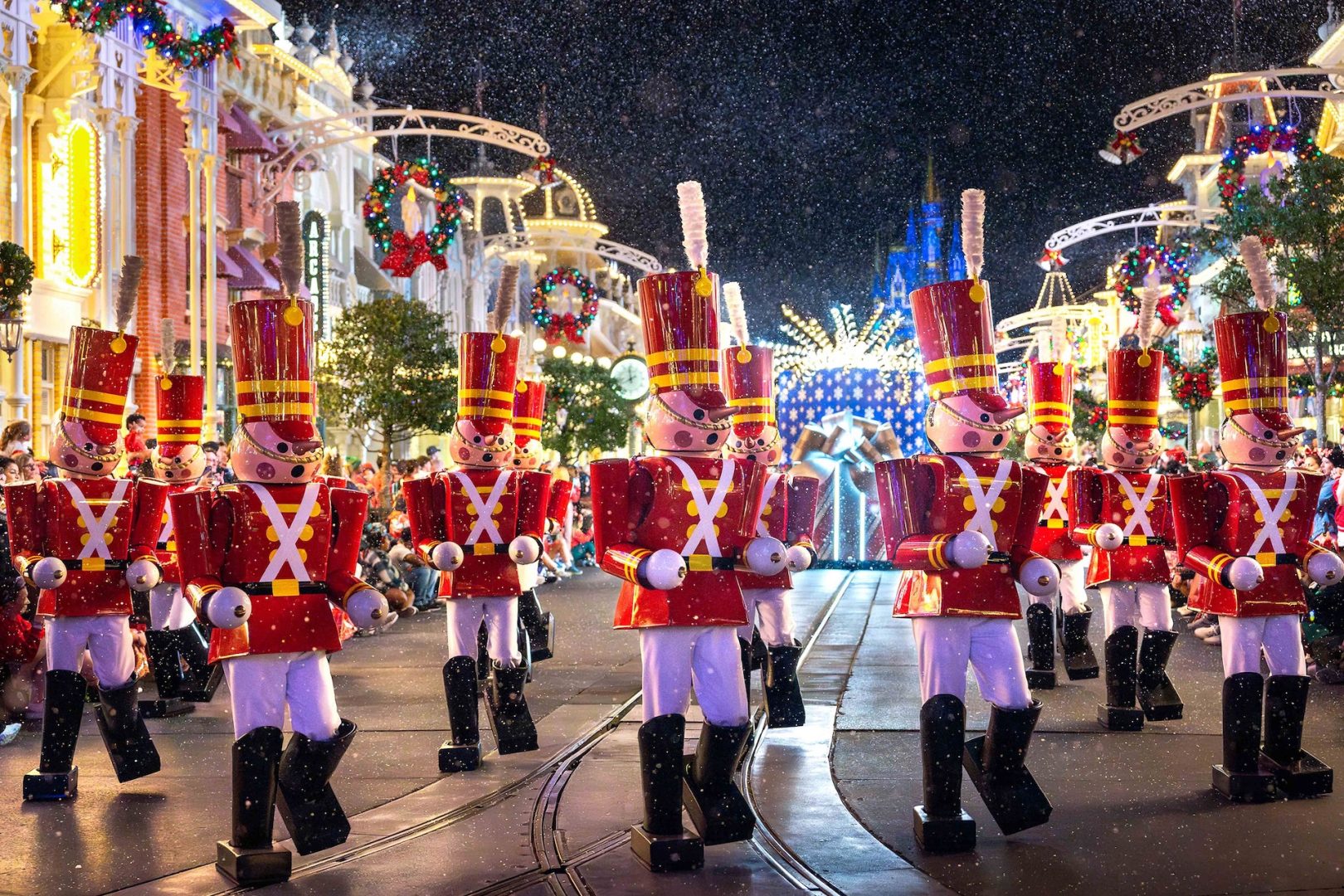 Where to Meet Santa at Disney World This Holiday Season
