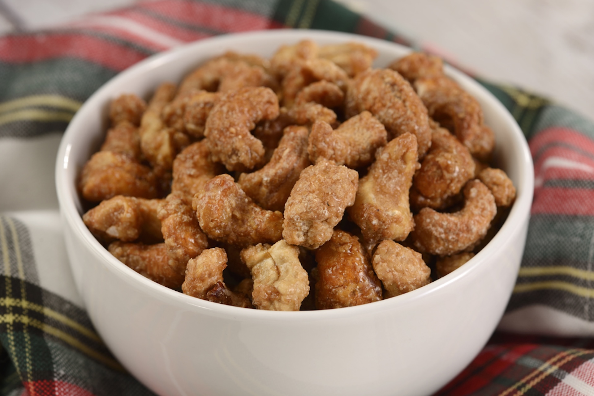 Cinnamon-glazed Cashews (Plant-based)