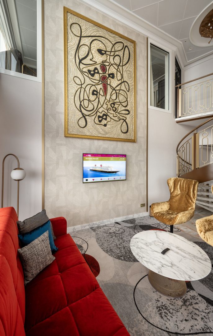 Destiny_IncrediSuites_with Mural