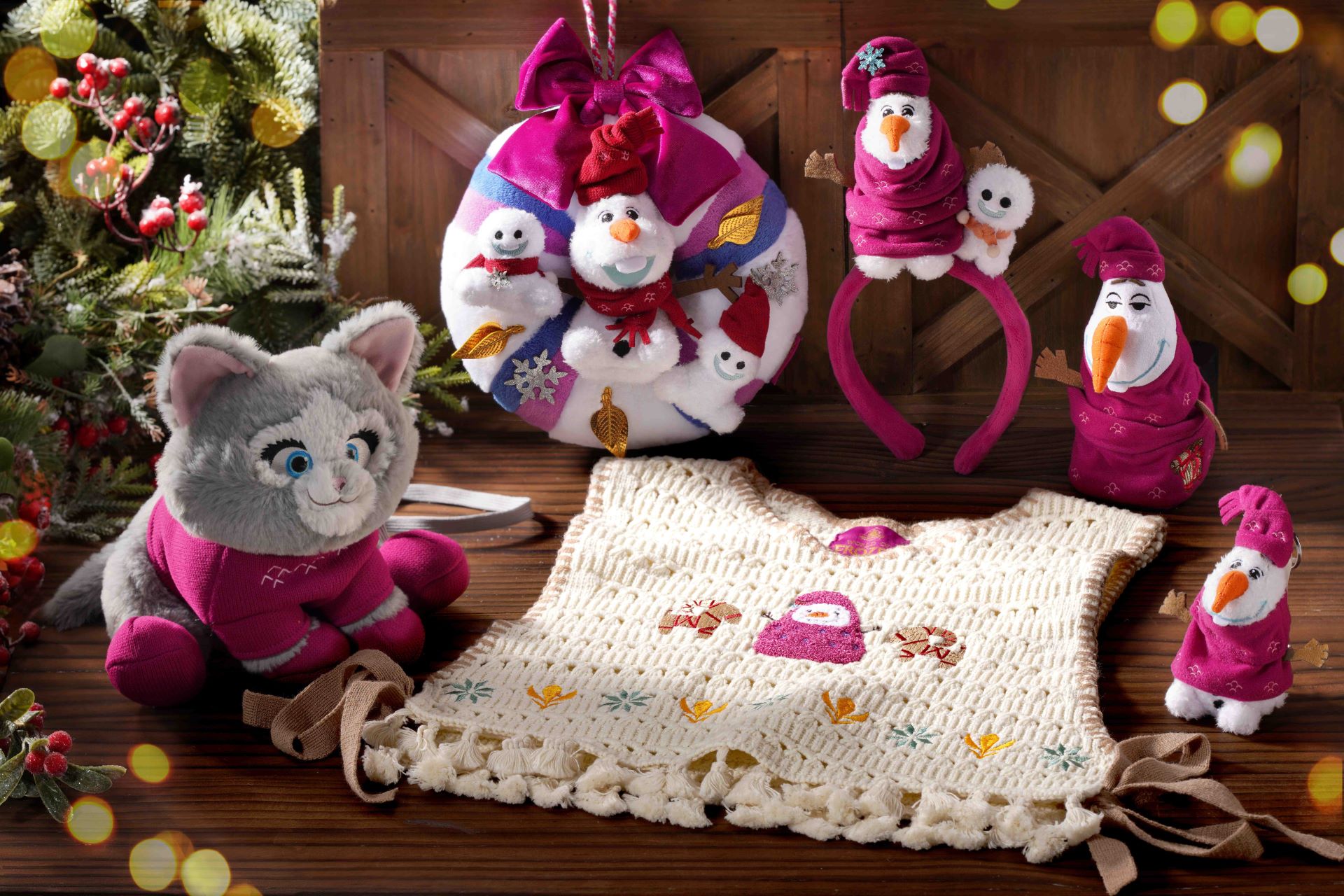 Holiday Merchandise at Hong Kong Disneyland