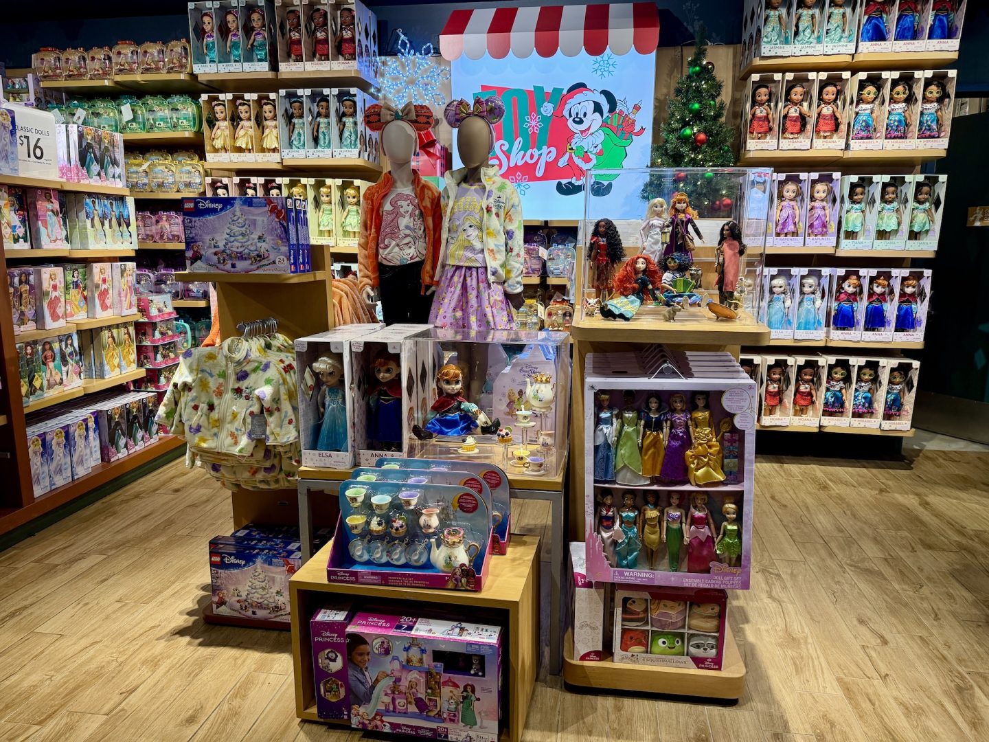 Holiday Shopping at Disney Store Times Square