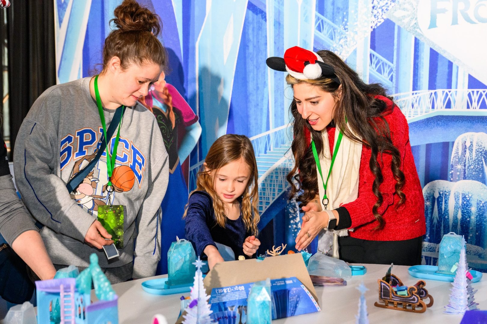 A Memorable Holiday Experience for Families in Detroit with Stitch