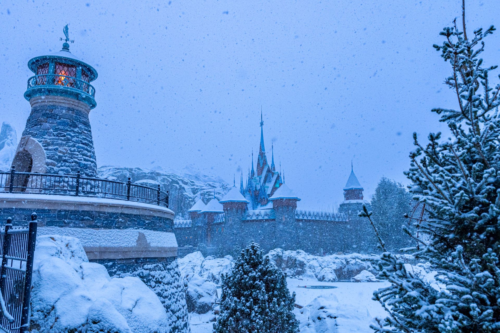 Snow Falls Over World of Frozen at Disney Adventure World